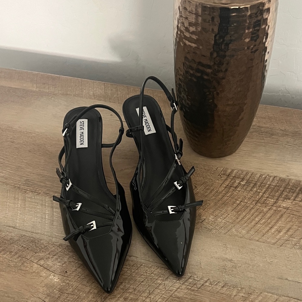 Steve Madden Black Patent Pointed Toe Slingback Pumps with Buckle Straps